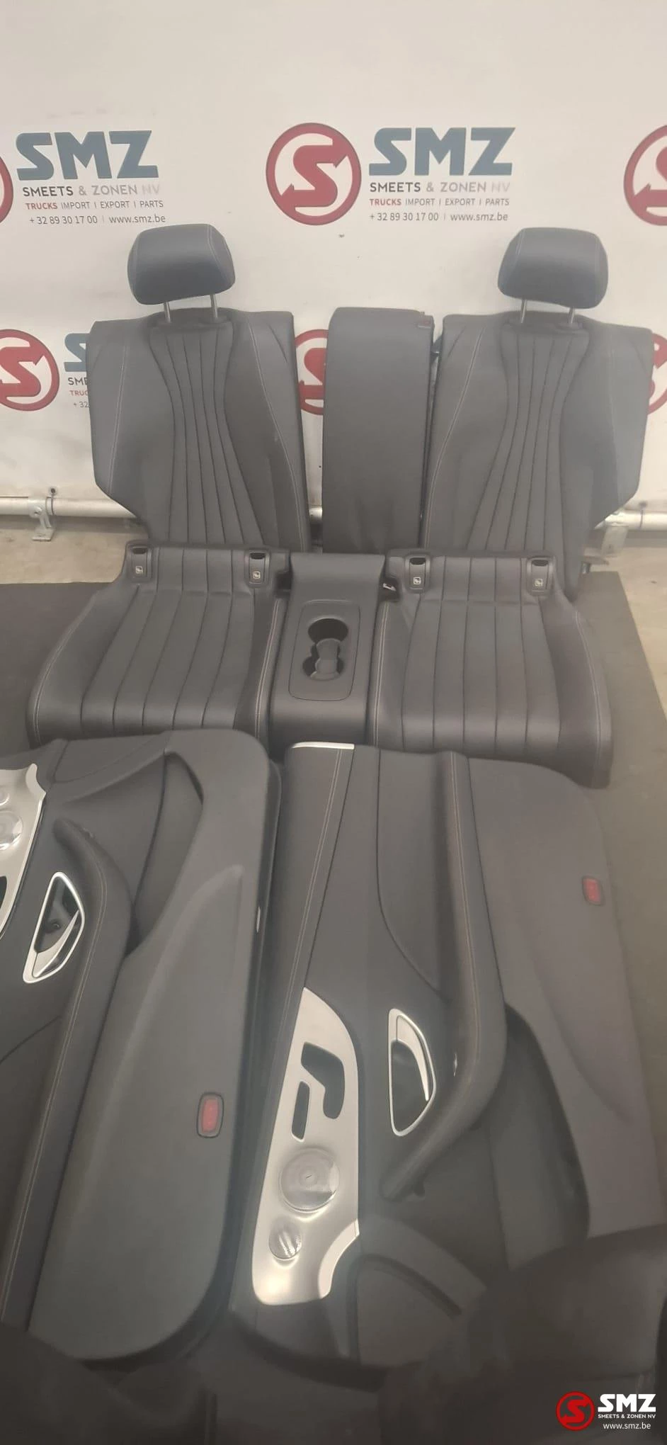 Mercedes-Benz - Occ set interieur met zetels W238 Mercedes obrázek 1