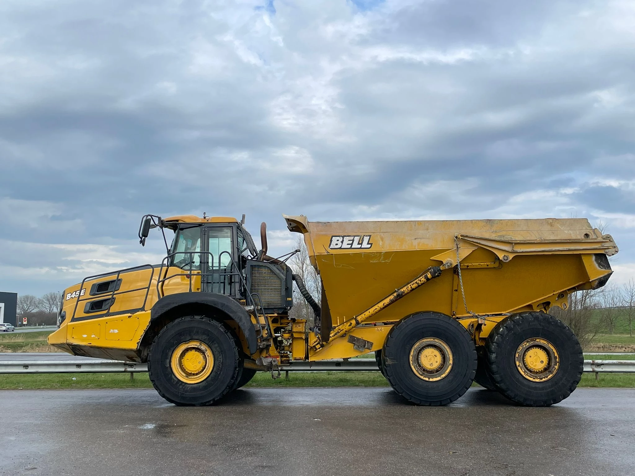 Bell B45E 2018 zdjęcie 2
