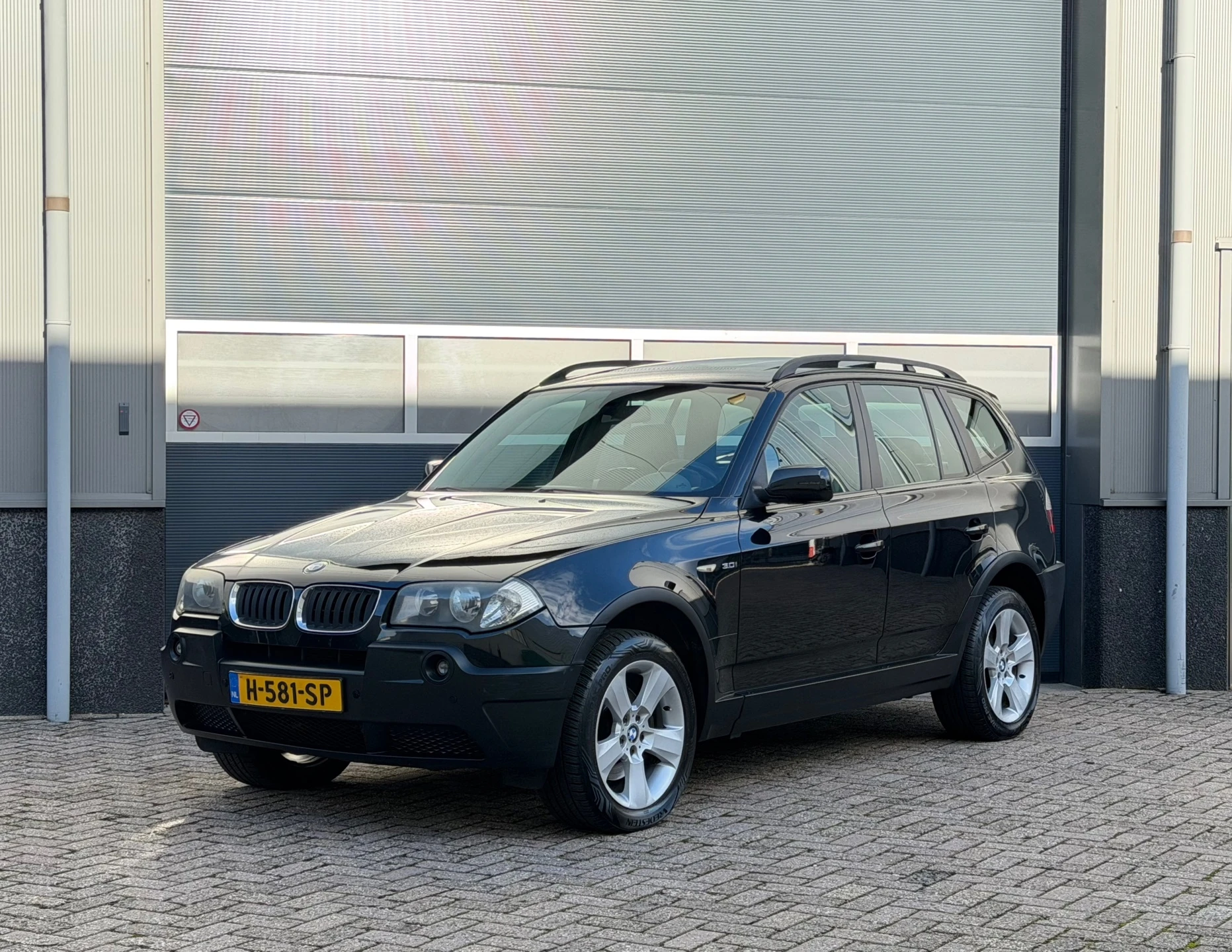 BMW X3 2004 - 3.0i bij.2004 Pano|Navi|Trekh|Leder. afbeelding 1