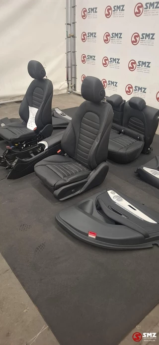 Mercedes-Benz N/A 2018 - Occ interieur met zetels C253 Mercedes GLC image 1