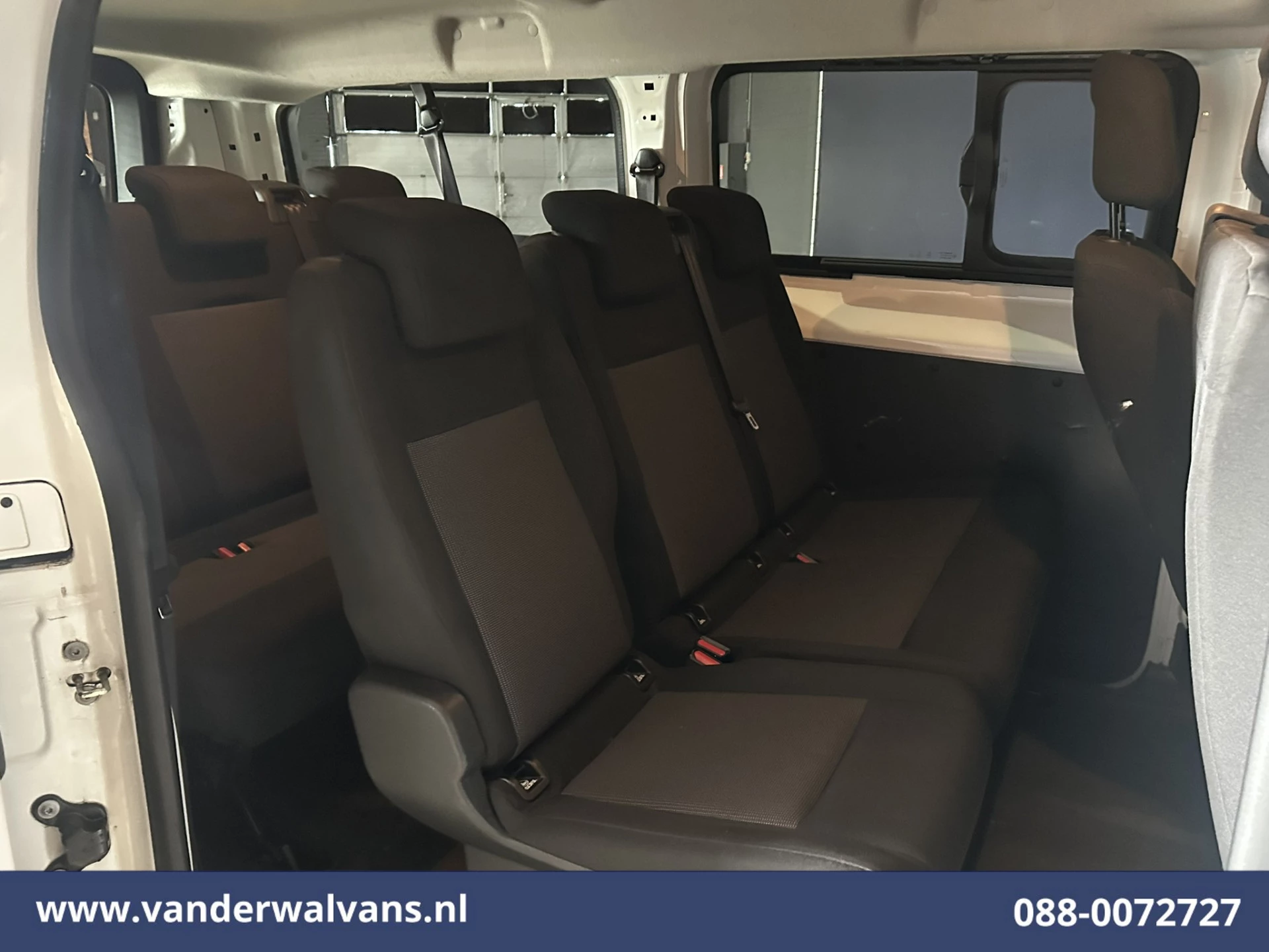 Toyota ProAce 2022 - Shuttle 1.5 D-4D 120pk L3H1 Personenbus 9 Zitplaatsen Euro6 Airco | Navigatie | Apple Carplay | Cruisecontrol afbeelding 2