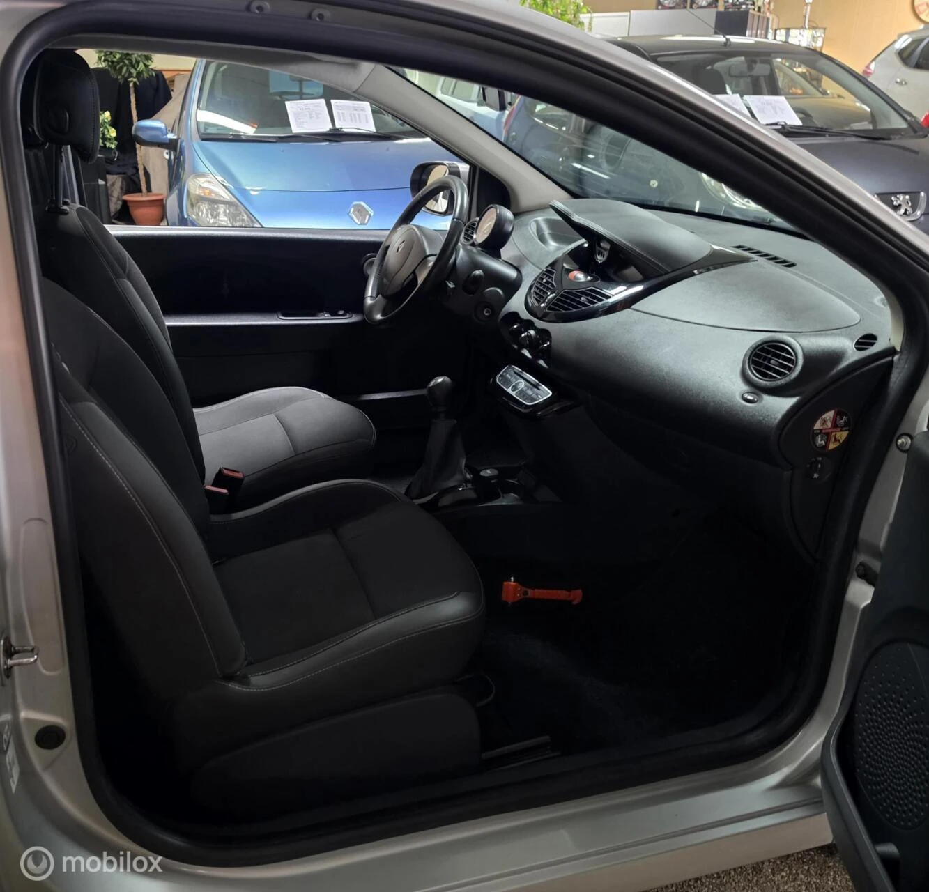 Renault Twingo 2011 - 1.2-16V Miss Sixty Airco elektrische ramen imagem 10