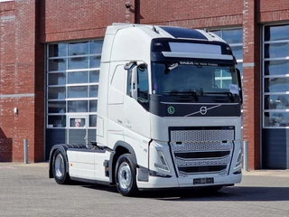 Volvo FH 2024 - 13.500 Globetrotter XL 4x2 - Retarder - PTO/Hydraulics - I parkcool - Full spoiler te koop