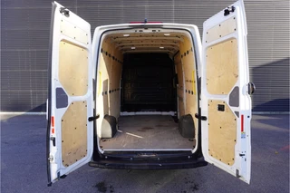 Volkswagen Crafter 2021 - 140pk Automaat L3H3/L2H2 Apple carplay Camera Navigatie Parkeersensoren Cruise control 3-zits afbeelding 3 miniatuur
