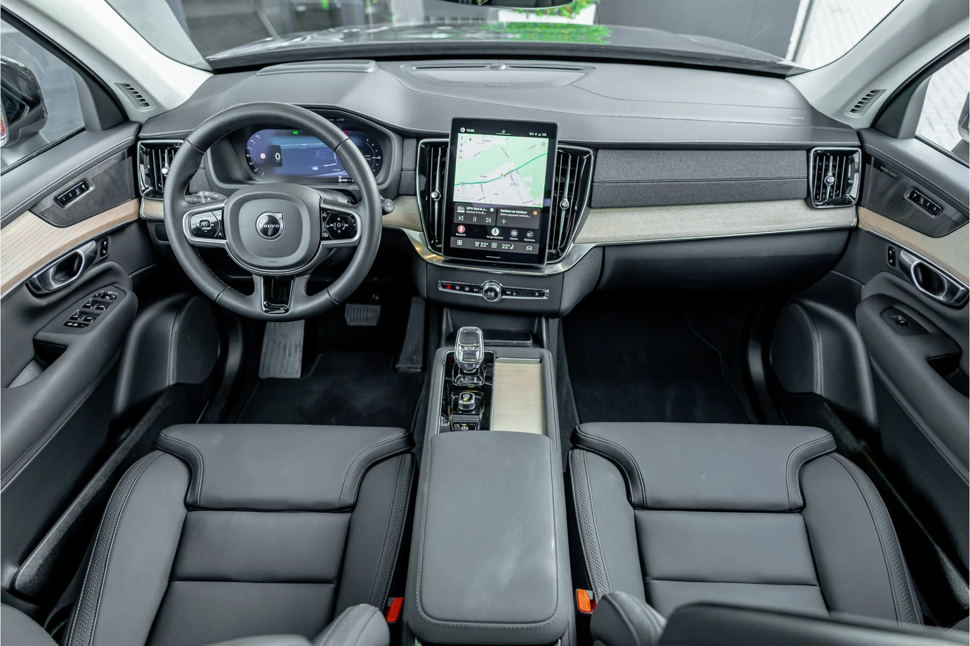 Volvo XC90 2025 - 2.0 T8 Plug-in hybrid AWD Plus Bright afbeelding 9
