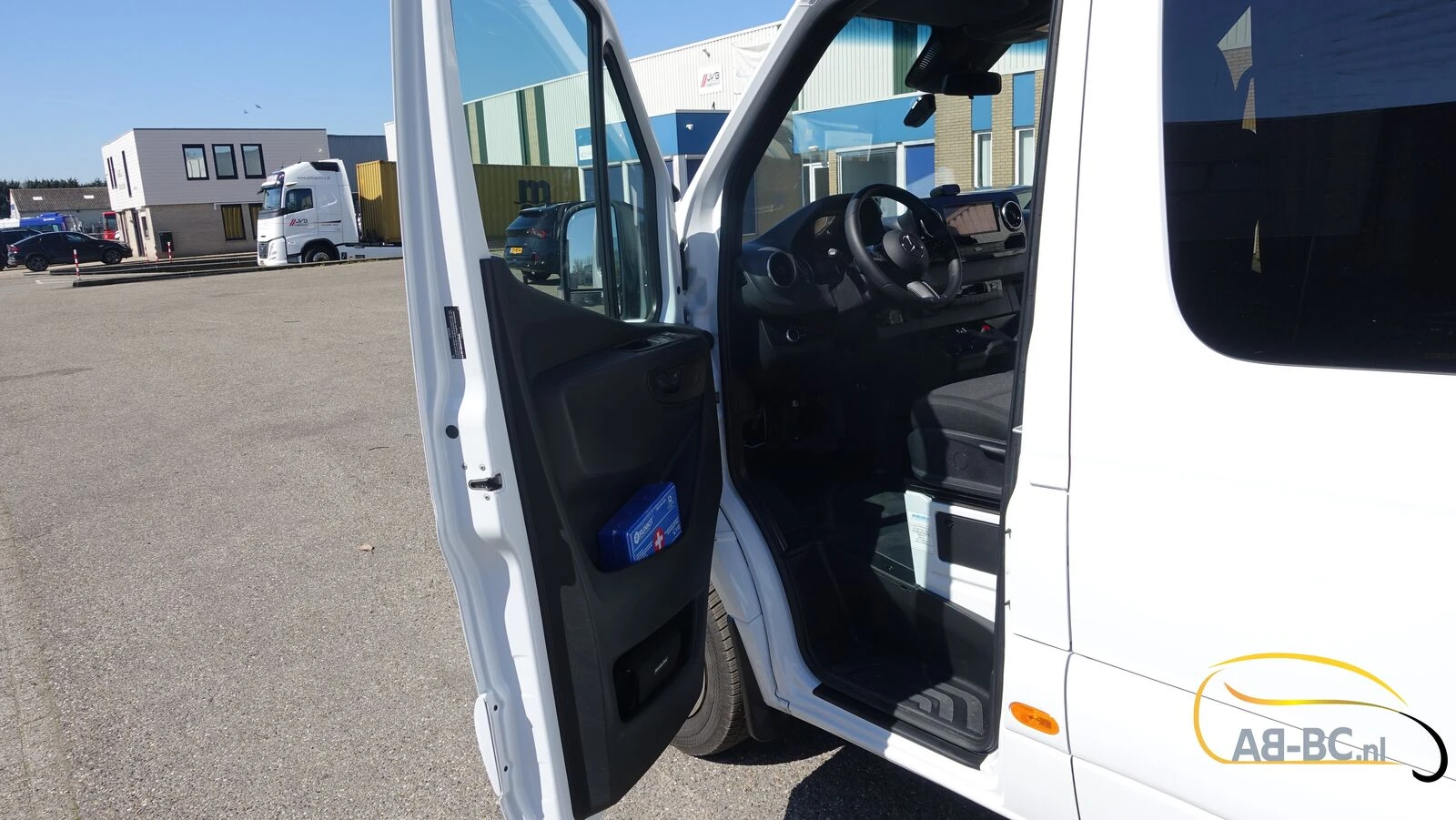 Mercedes-Benz Sprinter 2026 - Aveuro 519 CDI 21 seats EURO 6 Bild 38