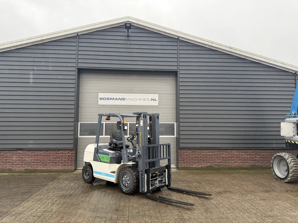 Eurotrac FE30 ECO heftruck NIEUW met vorkenverspreider 2025 afbeelding 1