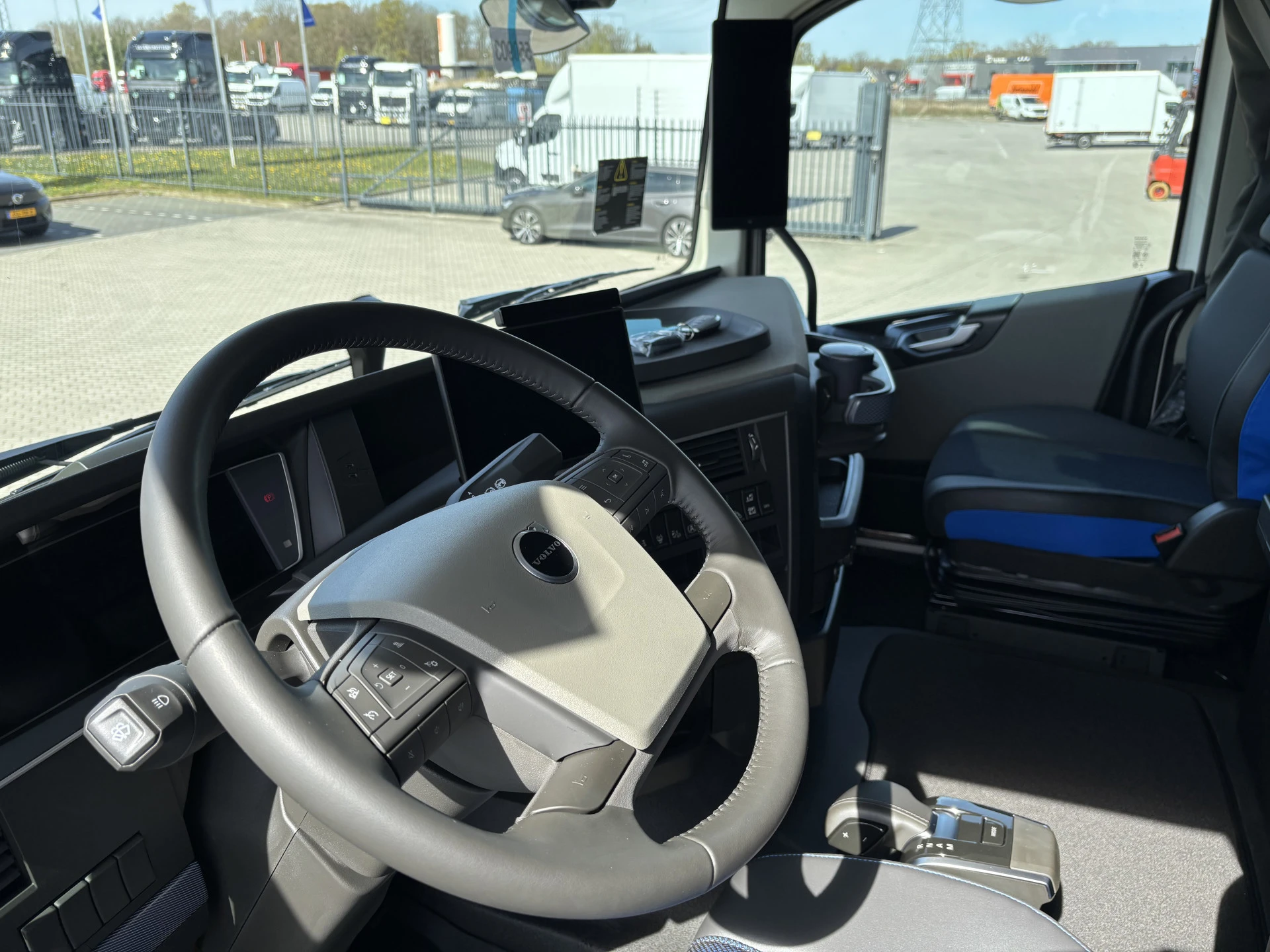 Volvo FH 2026 - 460 Aero XL 4x2 I-Save + I-Park image 18