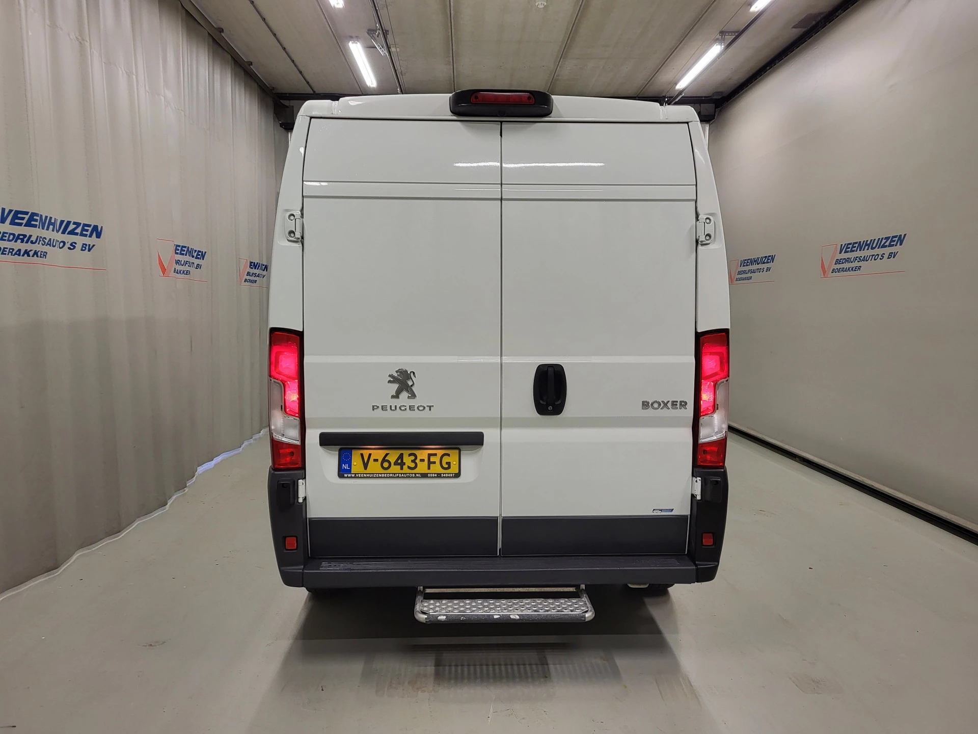 Peugeot Boxer 2017 - 2.0BlueHDI 131pk L1/H2 Inrichting Euro 6! zdjęcie 20