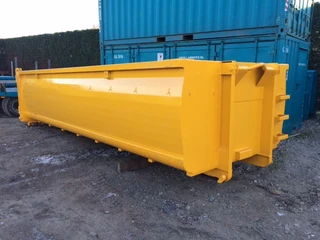 Gemakbak container met klep en deuren hydraulische vergrend na prodej