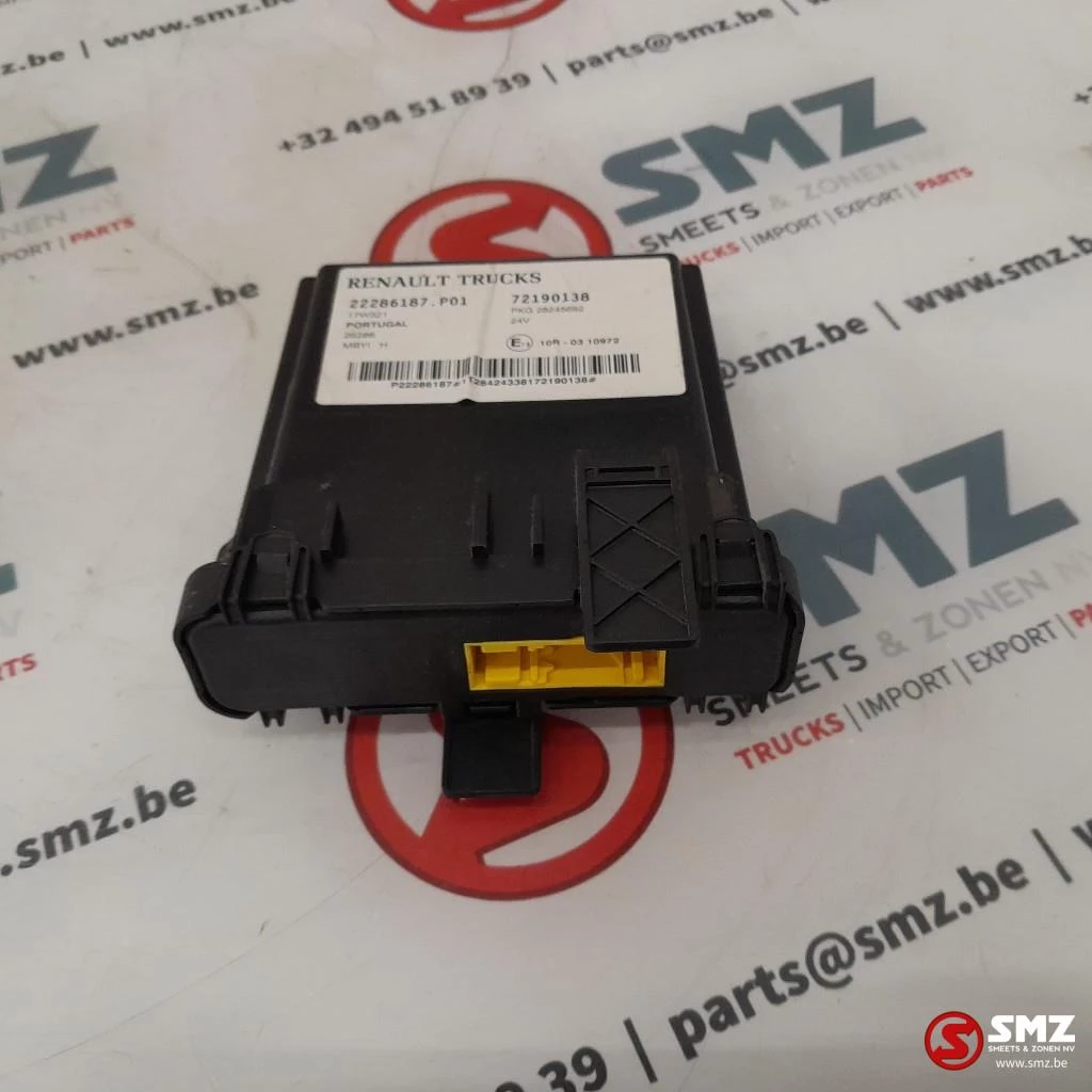 Renault 2017 - Occ ECU HMIIOM regeleenheid Renault zdjęcie 1