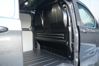 Ford Transit Custom 2025 - 320 2.0 TDCI L2H1 Limited 170pk - 1+1 Stoel - 2x Schuif - ACC - Blind spot - Keyless - Stoel/Stuurverwarming - Navi - Rijklaar immagine 15