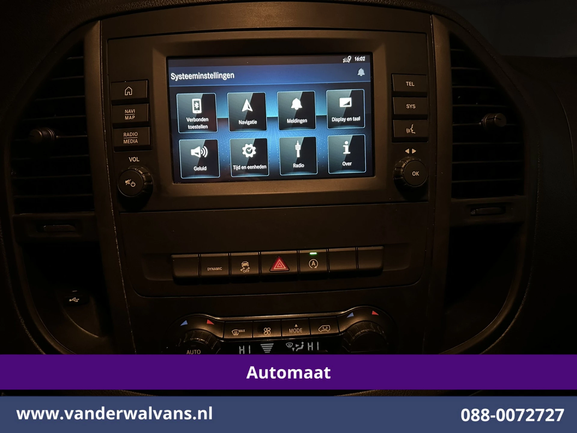 Mercedes-Benz Vito 2021 - 114 CDI 136pk 9G-Tronic Automaat L2H1 Euro6 Airco | Camera | Navigatie | Imperiaal | 2500kg Trekhaak | Apple Carplay image 17