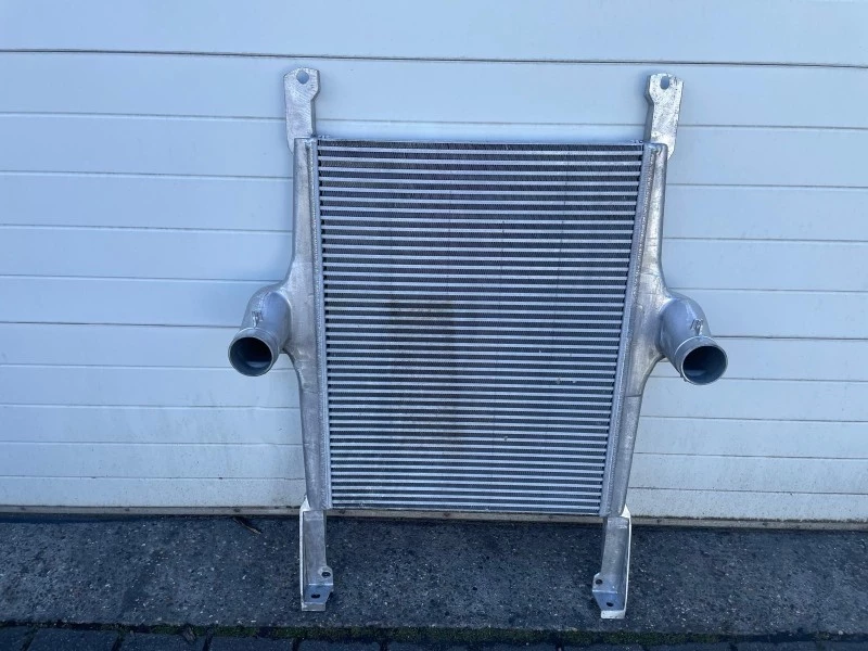 Iveco 2008 - 41214448 INTERCOOLER imagem 1