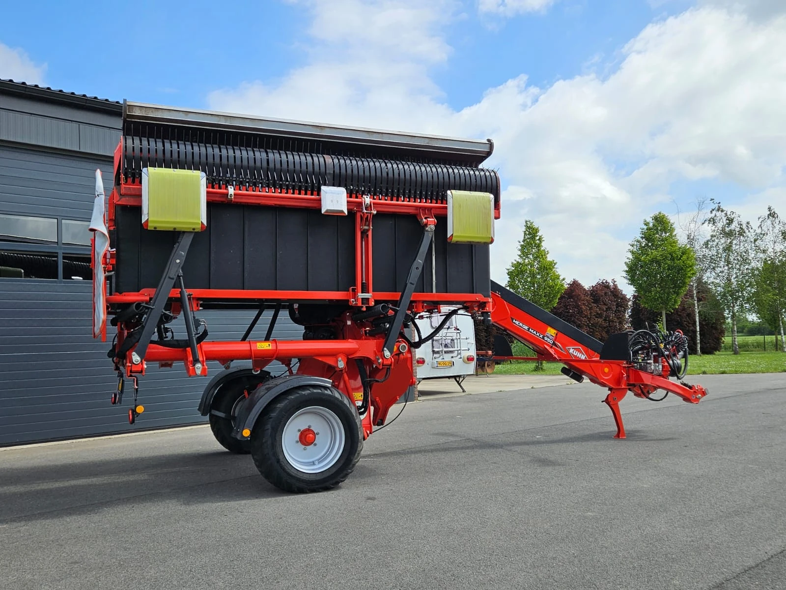 Kuhn 2020 - MERGE MAXX 950 Bandenhark afbeelding 3