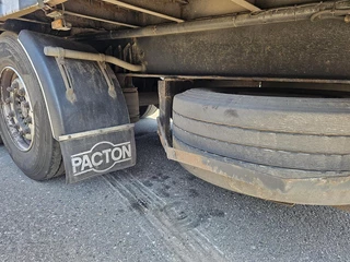 Pacton T3 001 /3 axle curtainsider /saf disc/ apk tuv/13-03-2027. 2004 - N/A obrazek 23