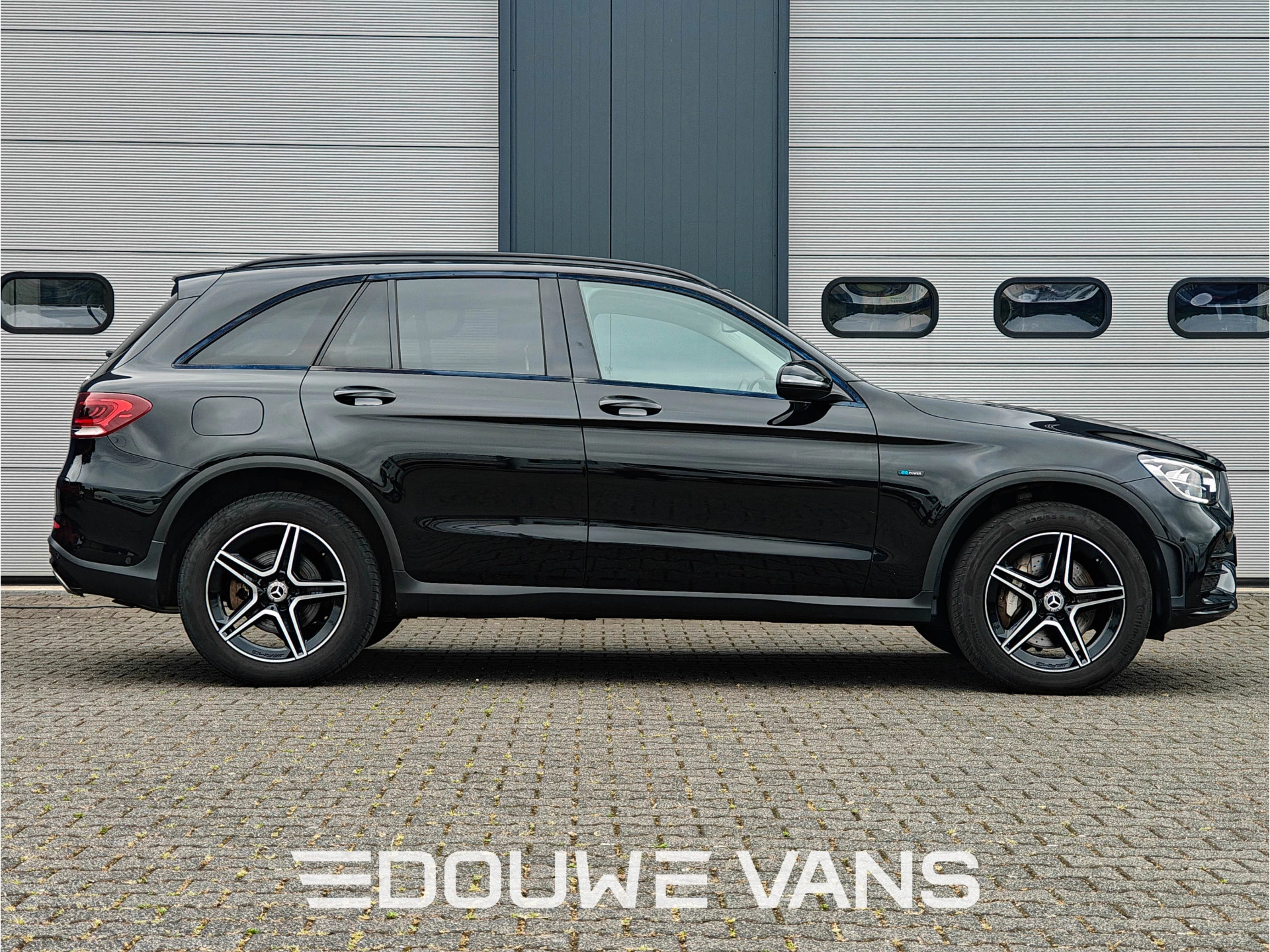 Mercedes-Benz GLC 2020 - 300e 4MATIC AMG Panorama Leder Night Pakket Memory Bild 3