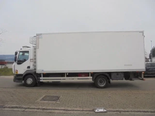 Renault D 2020 - 210 FRIGO MANUAL GEARBOX bild 28