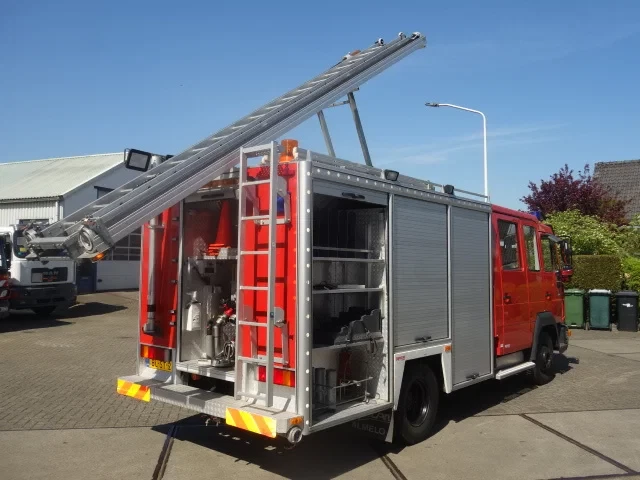 MAN LE 2002 - 220C GODIVA POMP 2000 LITER TANK,MANUAL GEARBOX obrázek 4