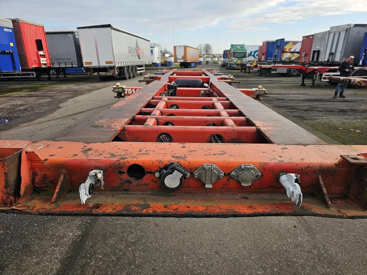 Krone SD 27| FIXED CHASSIS | SAF DISC. 40 FT |2 X 20 FT| HIGHCUBE | 20 FOOT MIDDLE| LIGHT WEIGHT|4740 KG. 2004 imagen 25