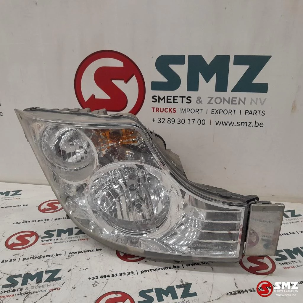 Mercedes-Benz 2021 - Occ koplamp rechts Mercedes zdjęcie 1