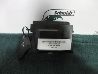 Mercedes-Benz - A 000 446 82 08 CONTACTSLOT MET SLEUTEL ACTROS EURO 6 изображение 3 миниатюра