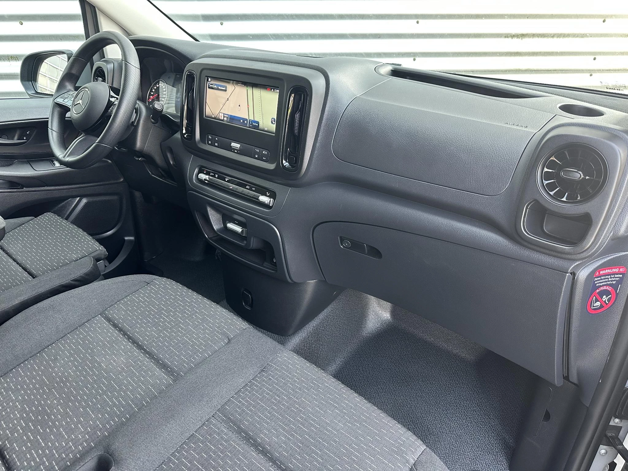 Mercedes-Benz Vito 2024 - 116 CDI L3 Automaat Airco Navigatie Camara Bild 4