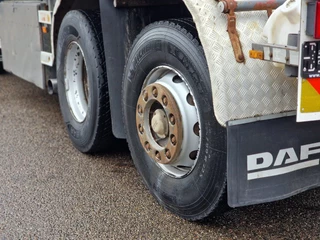 DAF CF 2002 - 250 6x2*4 - Hooklift - HIAB 102 Crane - Manual gearbox - Steering axle - Euro 3 image 33