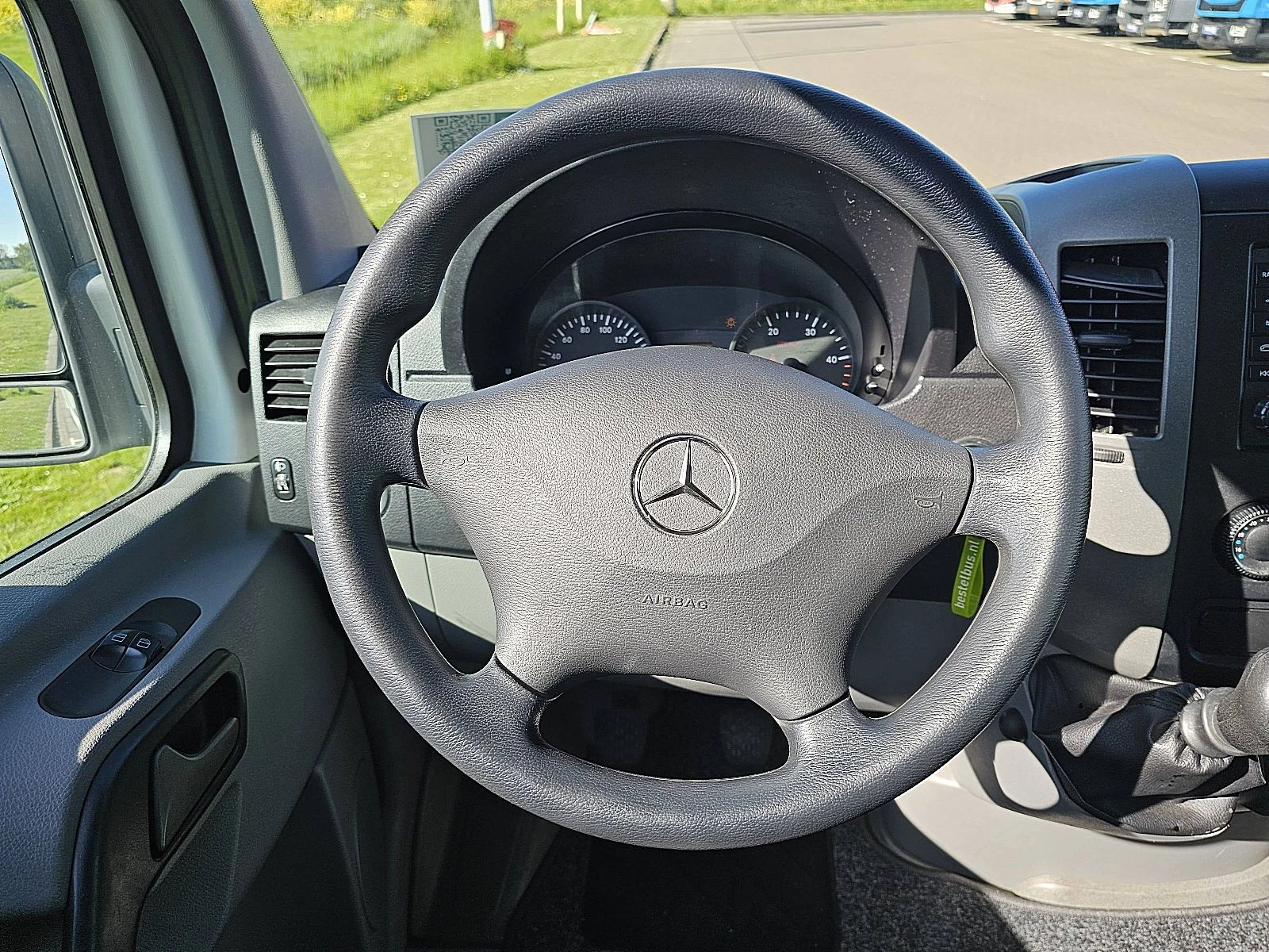 Mercedes-Benz Sprinter 2015 - 516 изображение 11