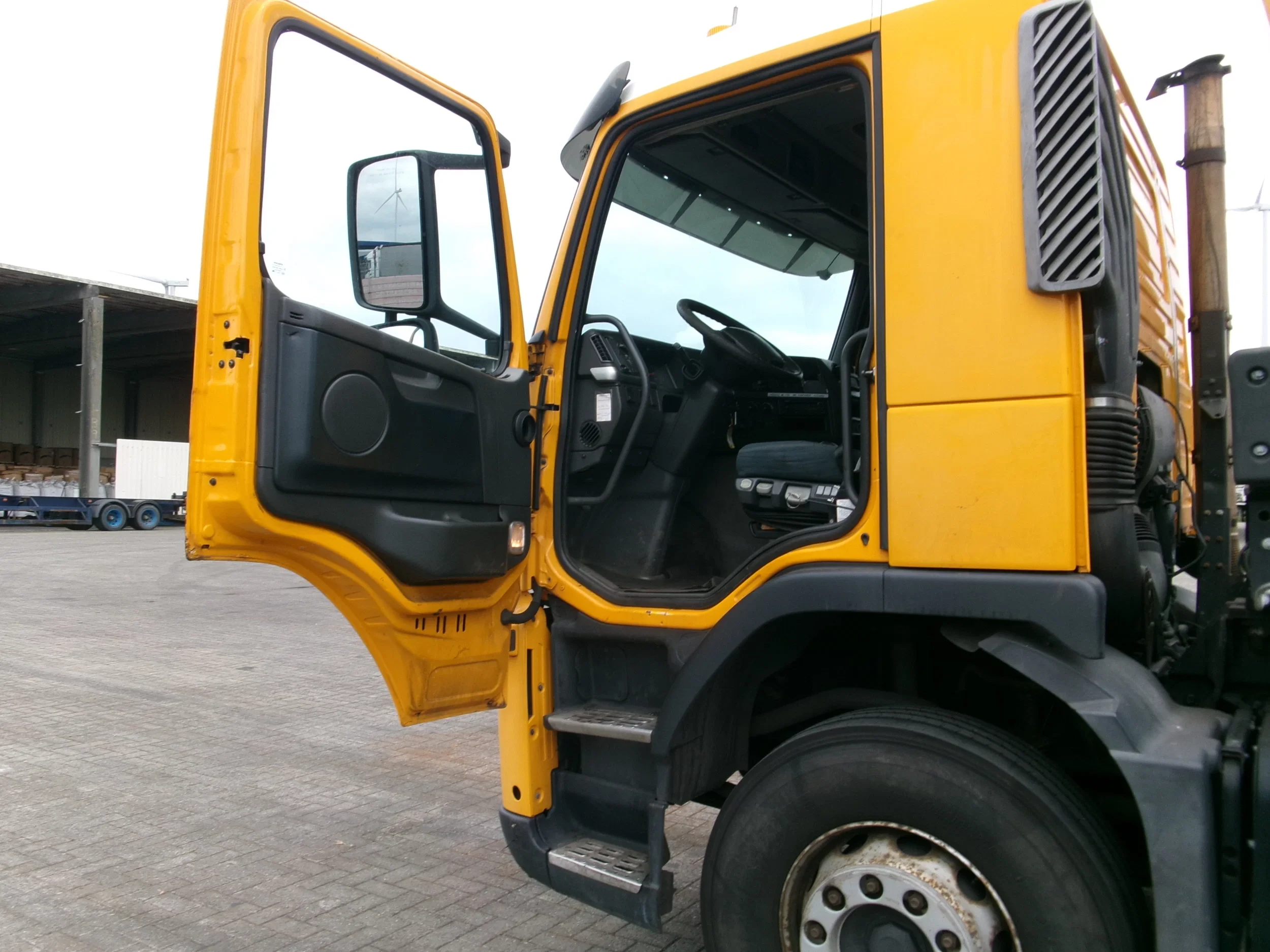 Volvo FM 420 2010 - 8X2 FULL STEEL +HMF 2420 NL TRUCK afbeelding 6