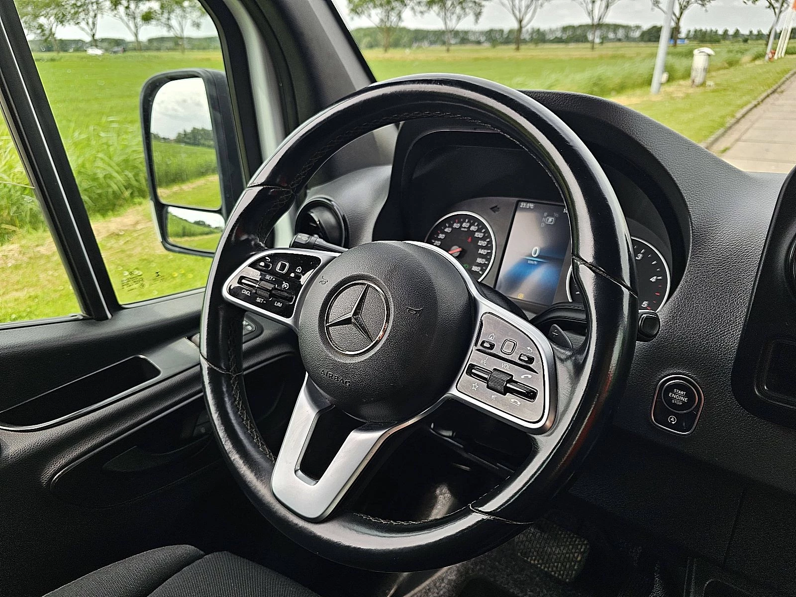 Mercedes-Benz Sprinter 2022 - 317 Bild 10