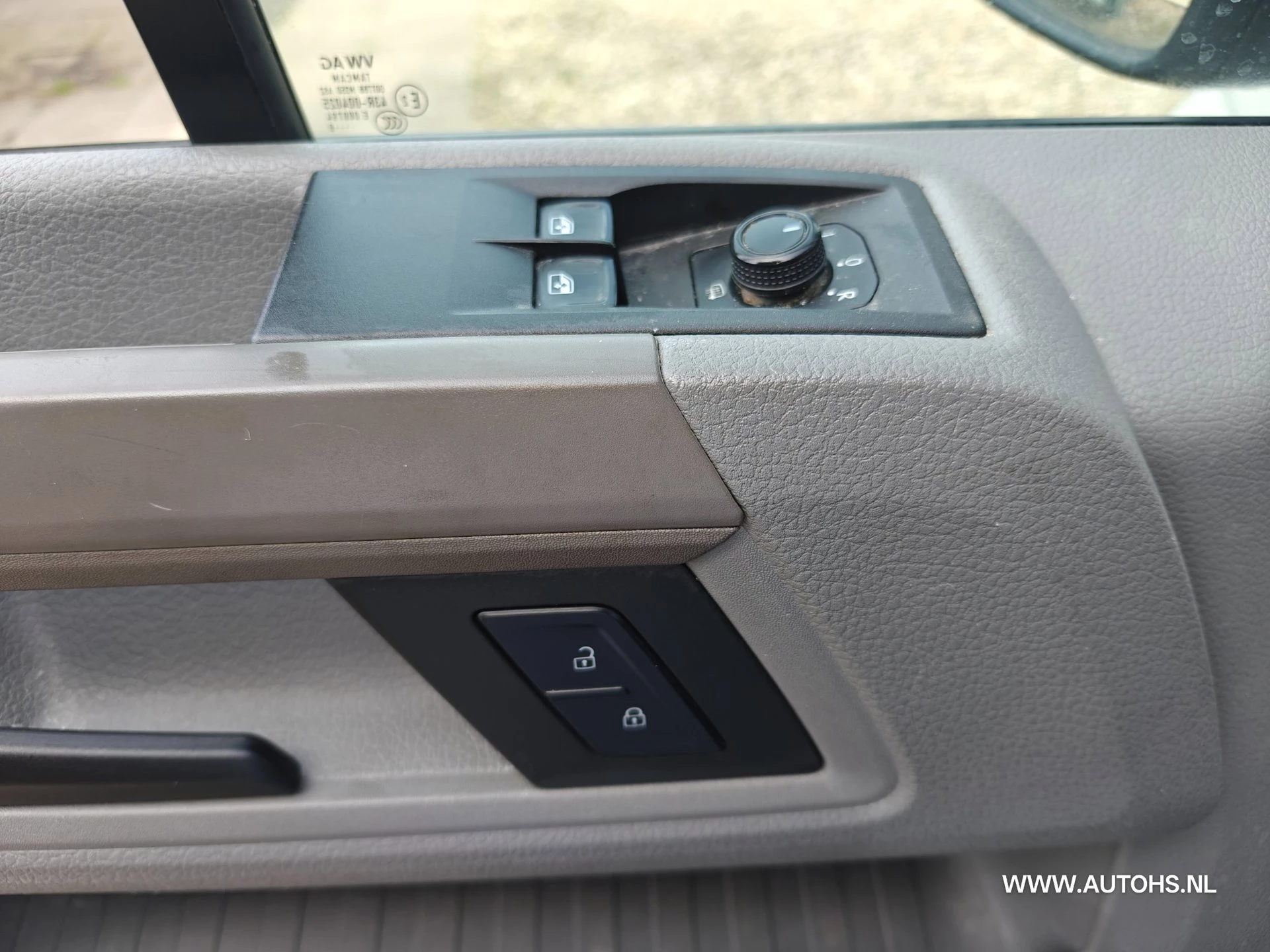 Volkswagen Crafter 2018 - 35 2.0 TDI L3H3 EL Highline ,Euro 6 , 1e Eig. 3000 KG trekkracht , Lage km , cruise , camera. image 13
