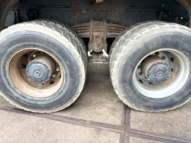 Mercedes-Benz Actros 2005 - 4141 AK 8x8 MEILLER KIPPER (13.000 KG. AXLES / ZF16 MANUAL GEARBOX / FULL STEEL SUSPENSION / REDUCTION AXLES / ETC.) afbeelding 9