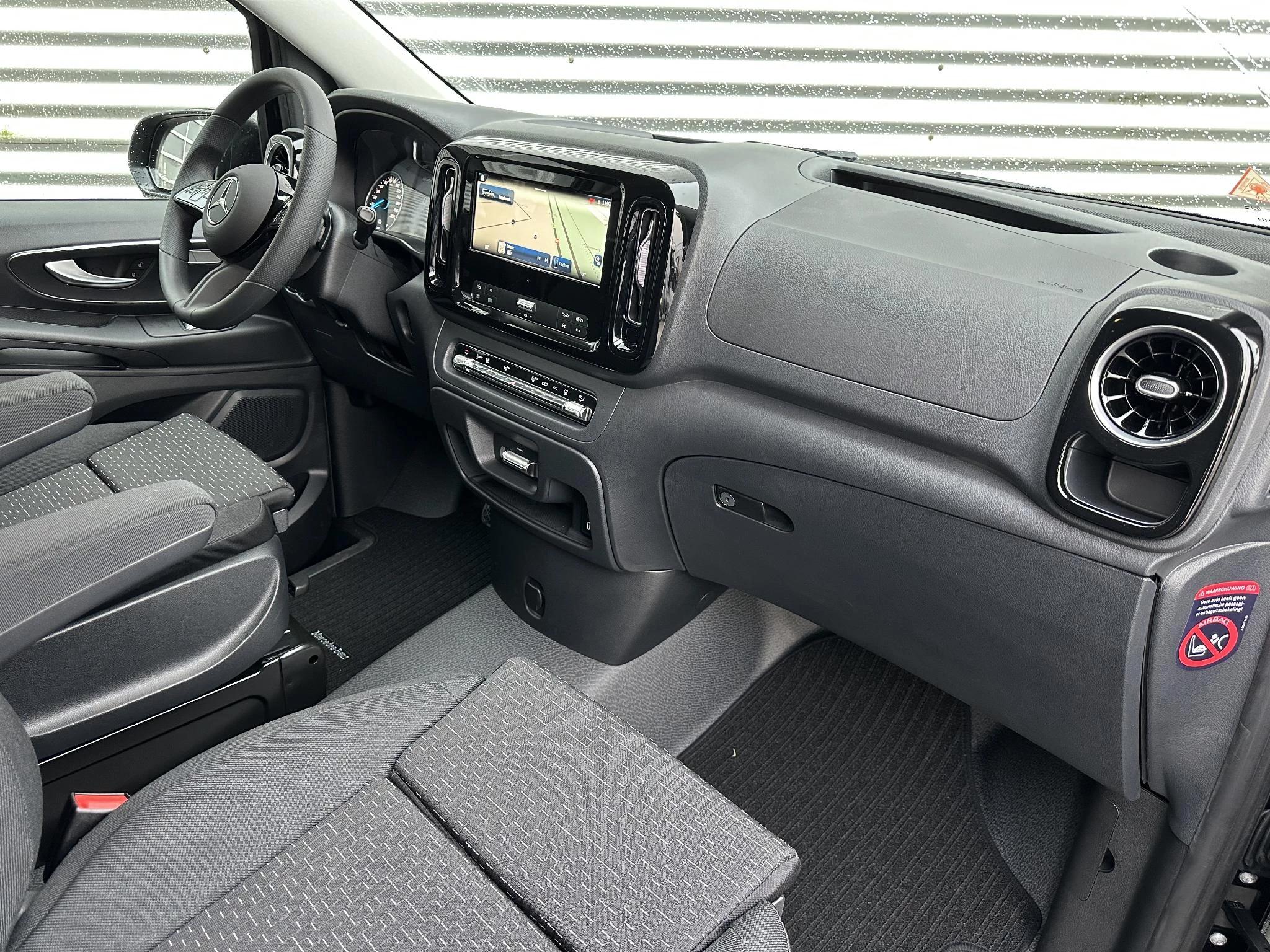 Mercedes-Benz eVito 2025 - Tourer 129 PRO L3 90 kWh Full Options 8-Persoons imagen 3