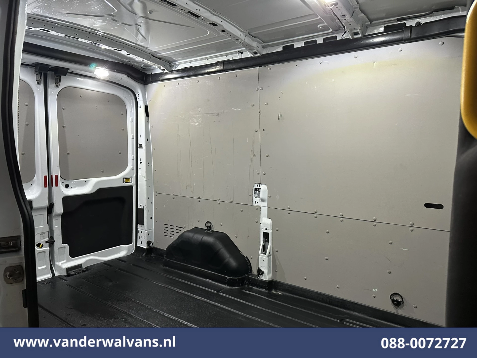 Ford Transit 2020 - 2.0 TDCI L2H2 Euro6 Airco | 2450kg Trekhaak | LM velgen | Verwarmde voorruit imagen 11