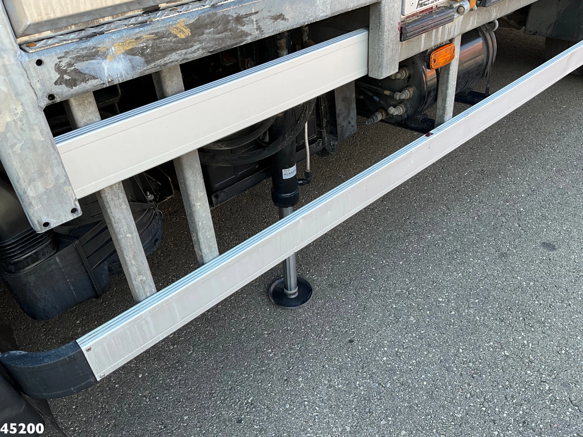 Renault D 180 Hiab 3,8 Tonmeter Euro 6 Just 178.017 km! 2016 image 9