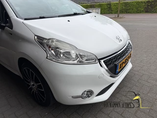 Peugeot 208 2014 - 1.2 VTi Allure obrazek 4