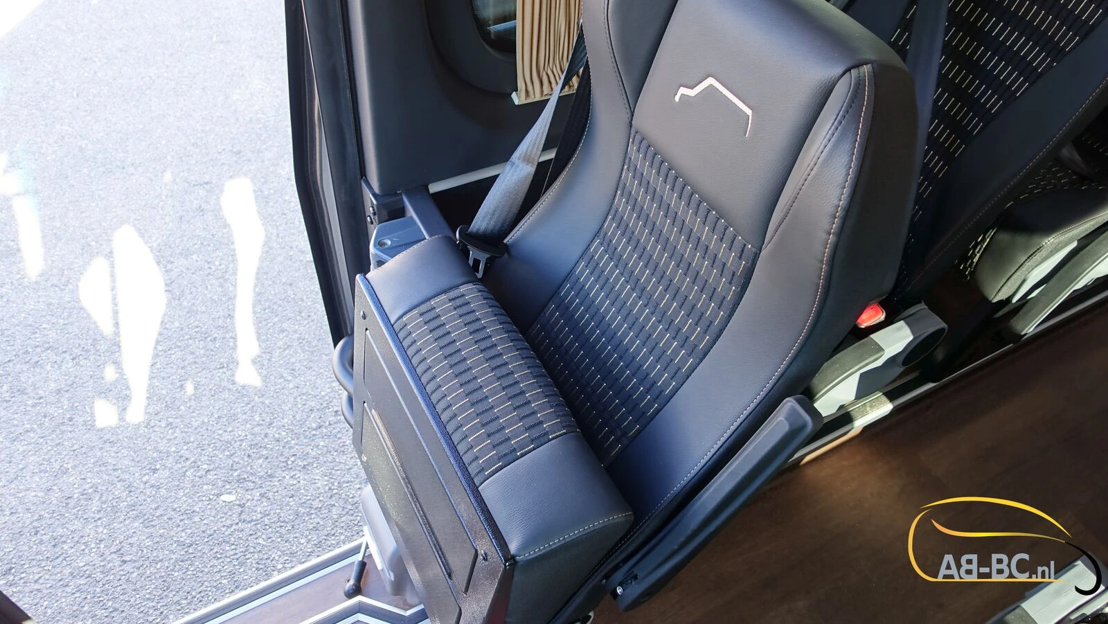 Mercedes-Benz Sprinter 2026 - NEW 519 CDI - 24 Seats EURO 6 zdjęcie 62