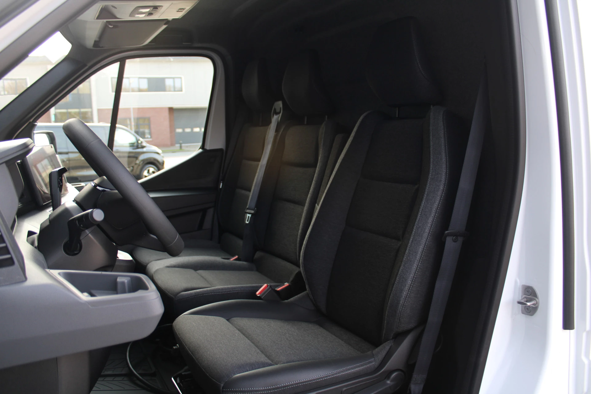 Renault Master 2026 - E-Tech T35 L3H2 Advance Long Range 87 kWh 143pk - Camera - Trekhaak - Cruise - LED - Carplay/Android - Rijklaar Bild 18