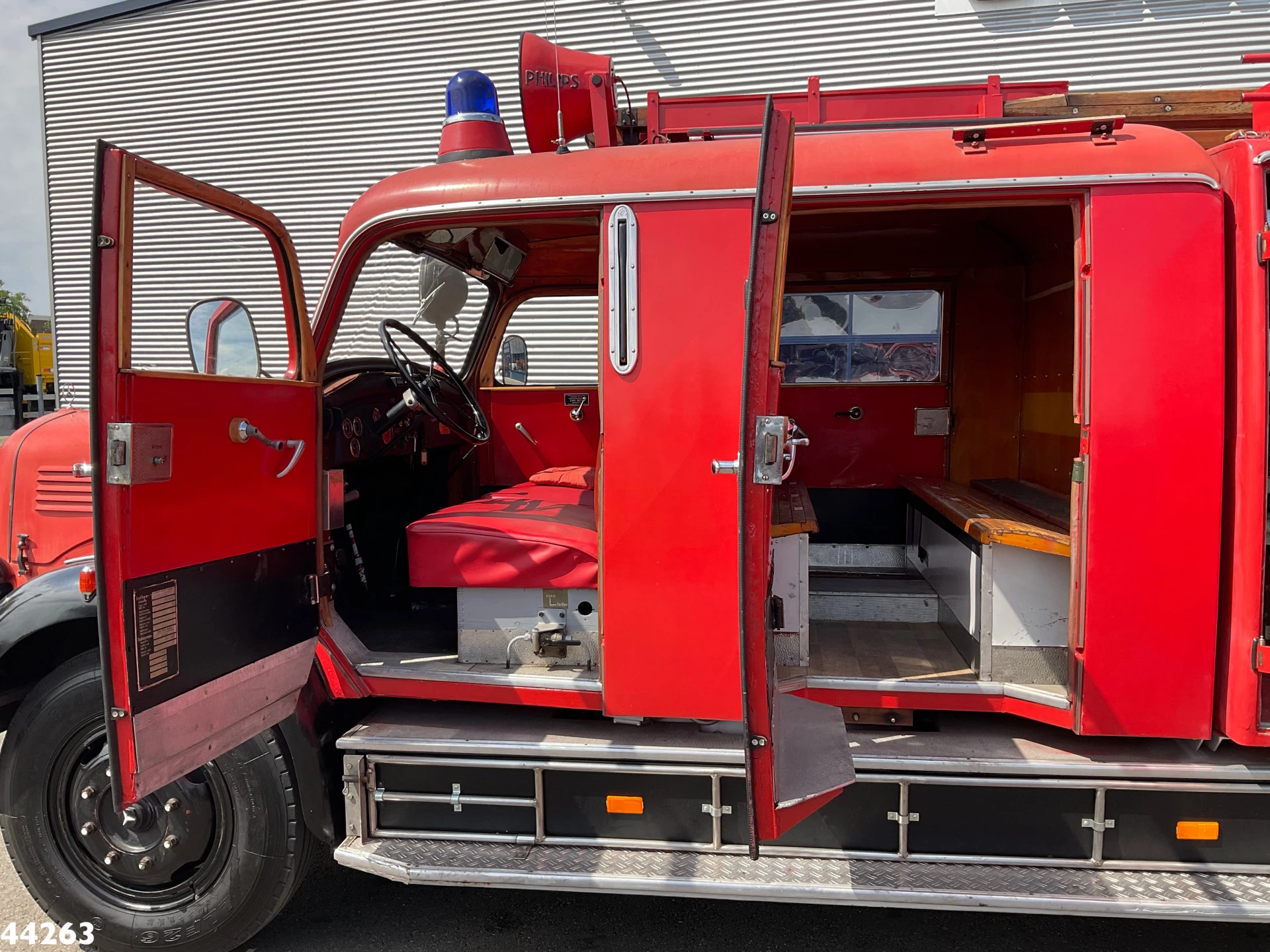 Mercedes-Benz LF 311 Oldtimer Feuerwehrfahrzeug Just 35.940 km! 1957 afbeelding 10