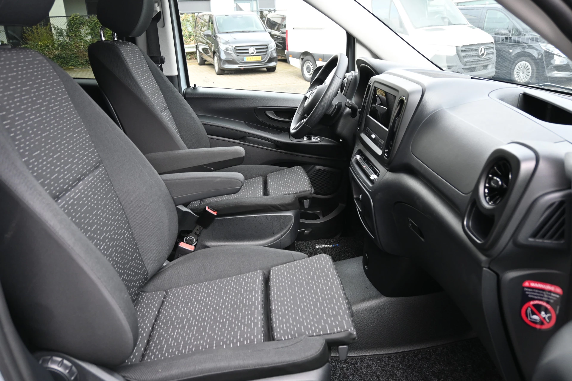 Mercedes-Benz Vito 2024 - 116 CDI DC L3 Pro zdjęcie 9