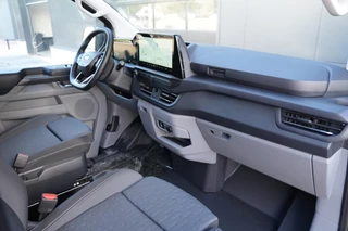 Ford Transit Custom 2025 - 320 2.0 TDCI L2H1 Limited 170pk - 1+1 Stoel - 2x Schuif - ACC - Blind spot - Keyless - Stoel/Stuurverwarming - Navi - Rijklaar immagine 17