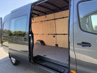 Mercedes-Benz Sprinter 2024 - 319 CDI 191 PK 4x4 AUTOMAAT FACELIFT BPM VRIJ !! / 9G-TRONIC / L3H2 / STUUR EN STOELVERWARMING / 2.8 TONS TREKHAAK / CAMERA / ADAPTIVE CRUISE / AIRCO......... ZEER COMPLEET !! obrazek 7