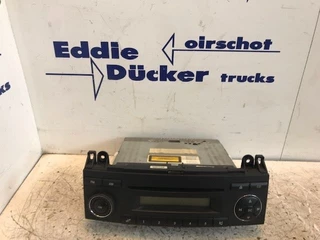 Mercedes-Benz N/A 2008 - A9068200886 RADIO CD SPELER image 1