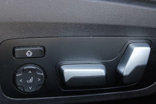 BMW 3 Series 2022 - Touring 330e High Executive M-SPORT PANORAMADAK MEMORY KEY-LESS CAMERA CARPLAY obrazek 25