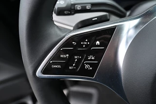 Mercedes-Benz V-Class 2024 - 300d 4-Matic AMG DC L3 XL zdjecie 21