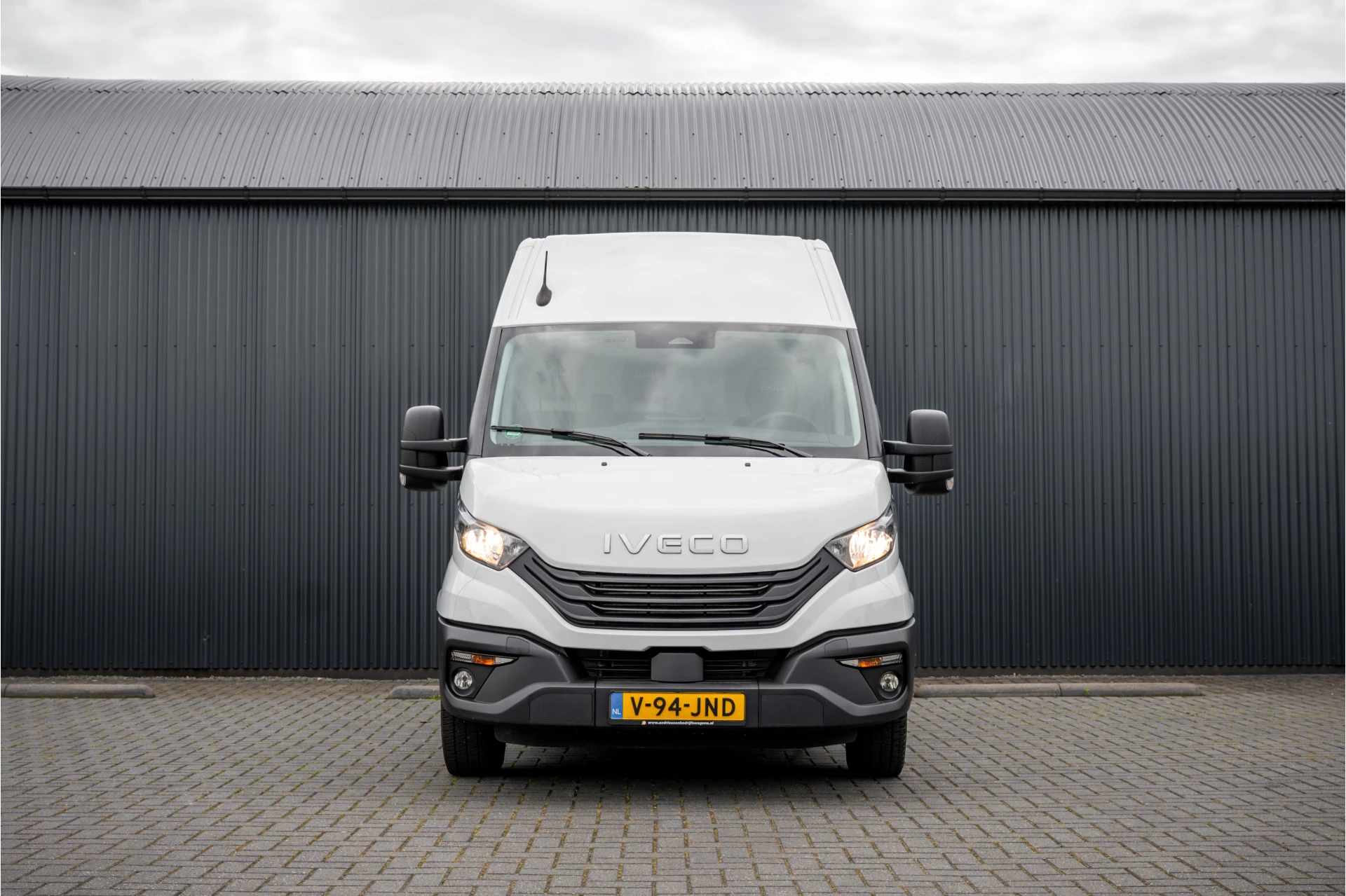 Iveco Daily 2024 - 35S18 | 3.0L 180PK | Automaat | NW MODEL | 3.5T Trekgewicht | Camera | Carplay | Climate imagen 3