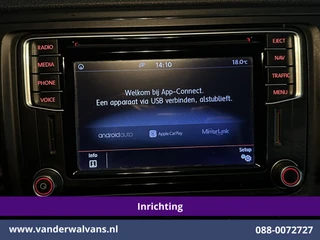 Volkswagen Transporter 2017 - 2.0 TDI L1H1 Inrichting Euro6 Airco | Navigatie | Apple Carplay | Cruisecontrol | LM Velgen afbeelding 3 miniatuur