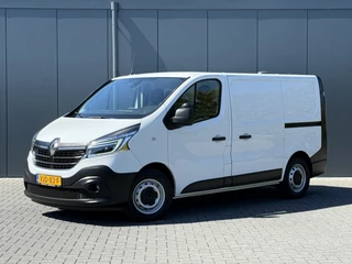 Renault Trafic 2021 - 2.0 dCi 146 PK / AUTOMAAT / L1H1 / 1e EIG. / 2x SCHUIFDEUR / INRICHTING / CAMERA / 3-ZITS image 2
