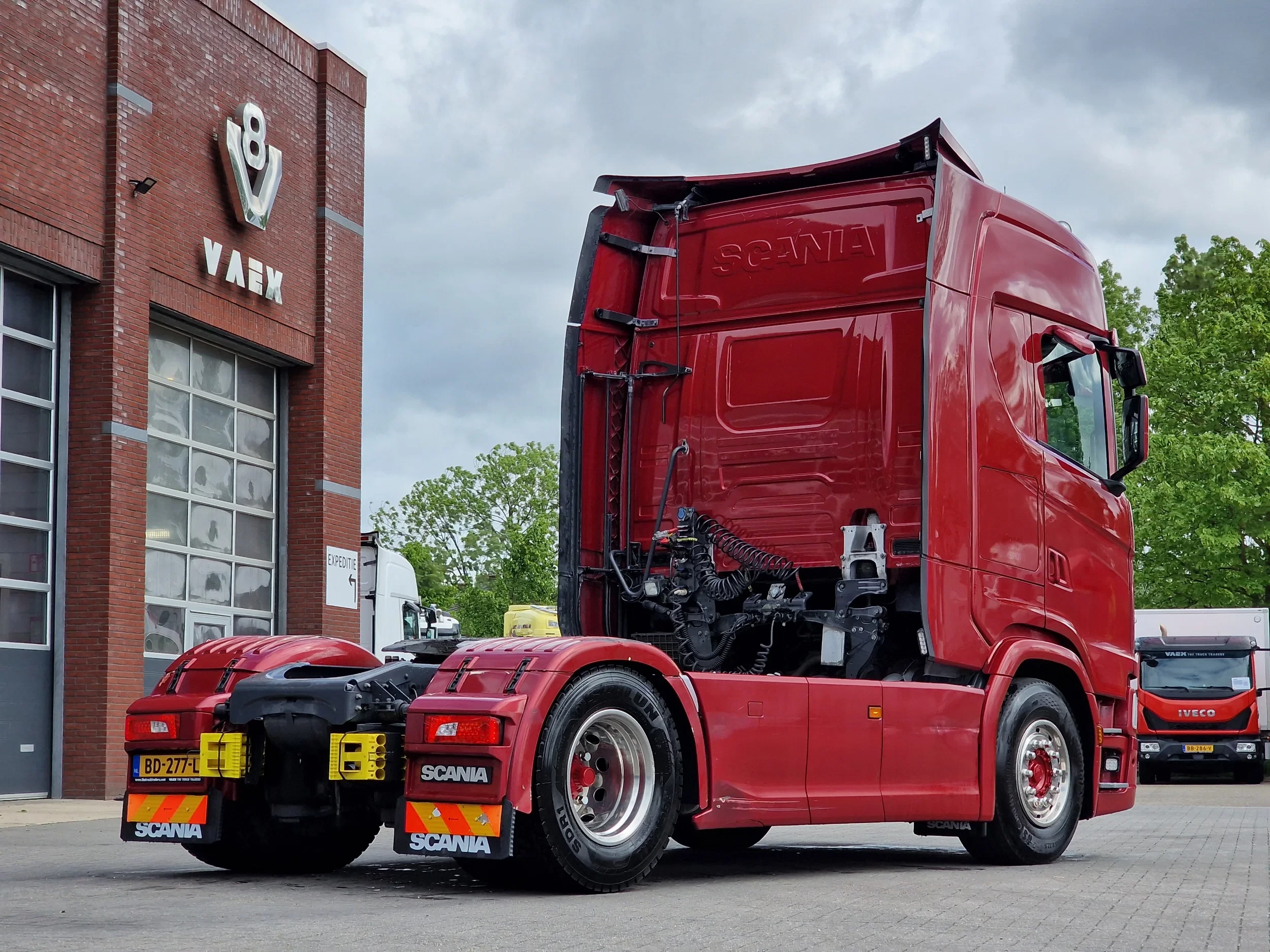 Scania S 2022 - S500 NGS Highline 4x2 - Retarder - Night clima - Full air - Custom interior - Full spoiler - 2 tank afbeelding 7